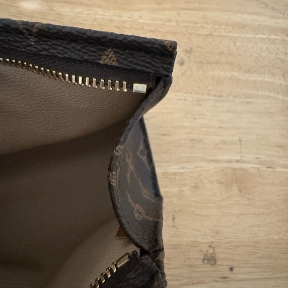 Louis Vuitton Monogram Clutch - Picture 11 of 14